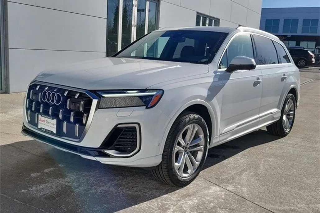 2025 Audi Q7 Premium Plus photo 1