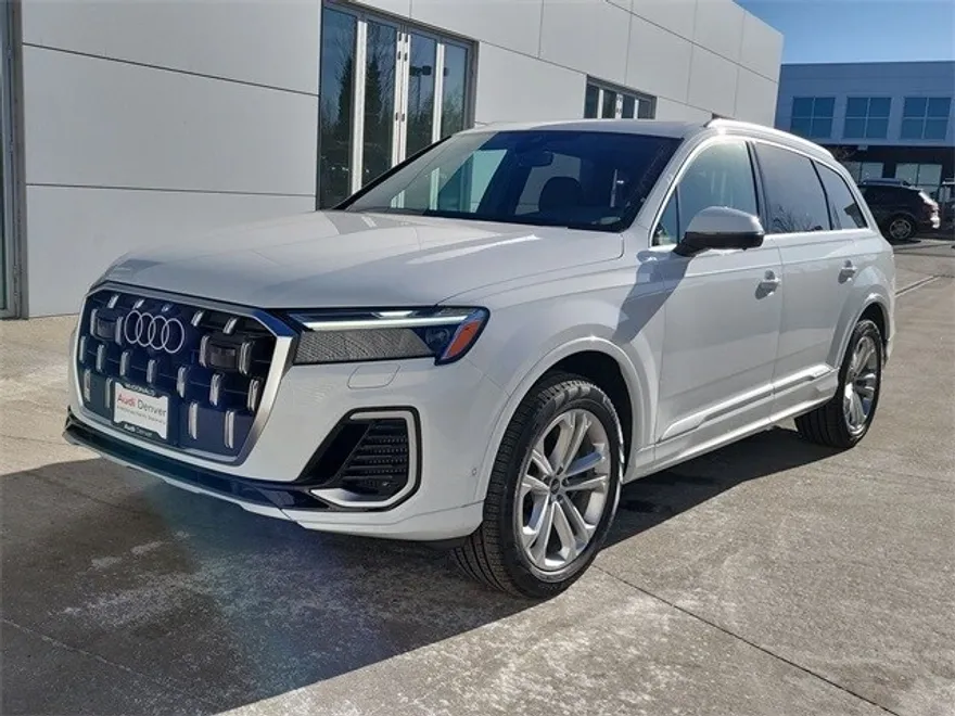 2025 Audi Q7 Premium Plus photo 1