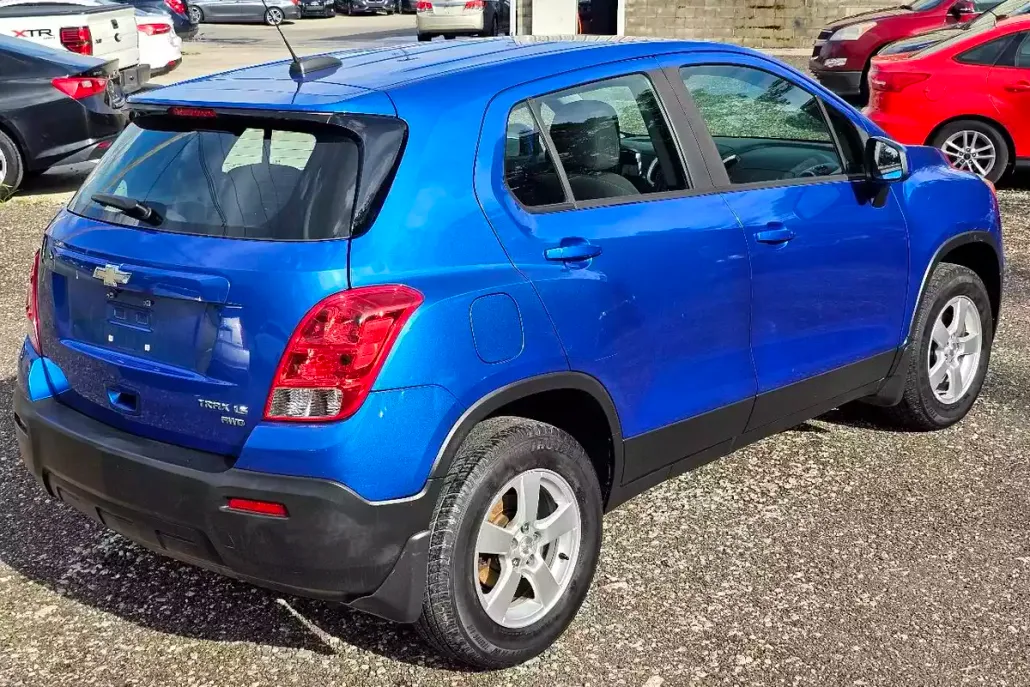 2016 Chevrolet Trax LS photo 1