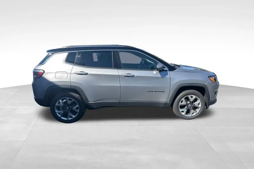 2019 Jeep Compass Limited photo 1
