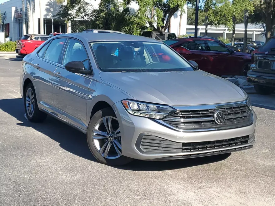 2024 Volkswagen Jetta SE photo 1