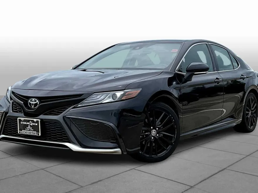 2023 Toyota Camry XSE photo 1