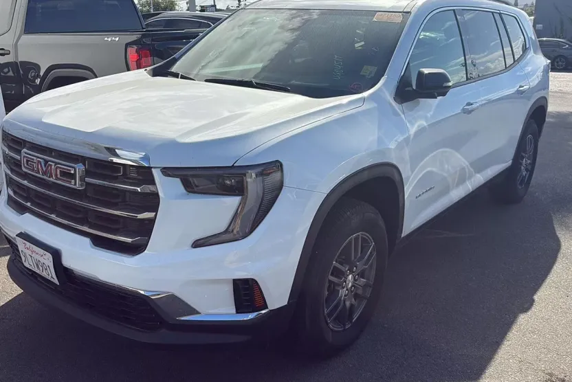 2025 Gmc Acadia Elevation photo 1