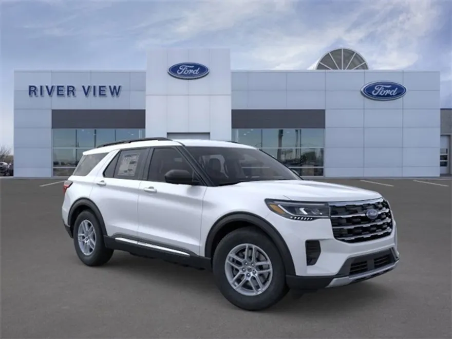 2025 Ford Explorer photo 1