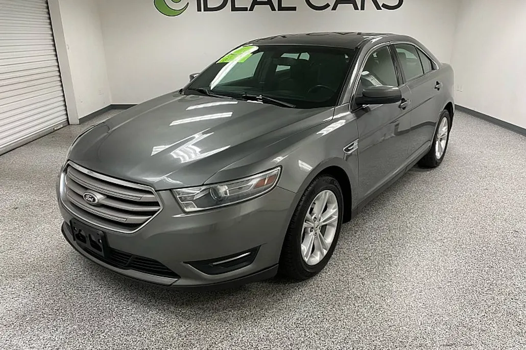 2014 Ford Taurus SEL photo 1