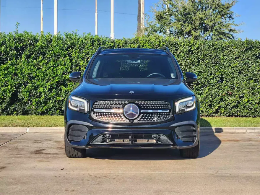 2023 Mercedes Benz GLB 250 photo 1