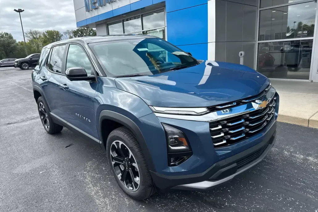 2026 Chevrolet Equinox LT photo 1