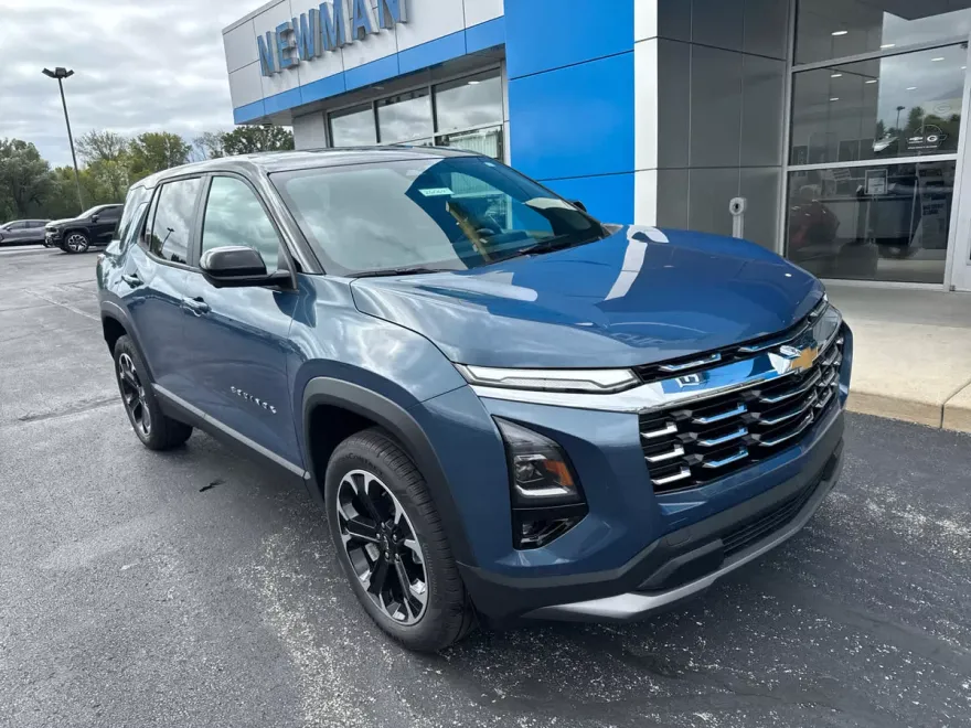 2026 Chevrolet Equinox LT photo 1