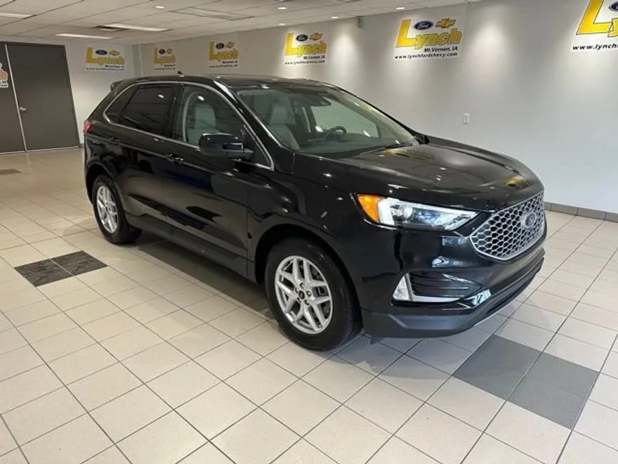 2024 Ford Edge SEL photo 1
