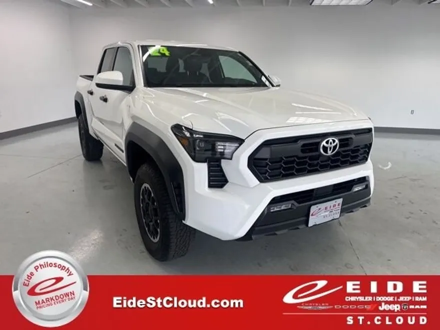 2024 Toyota Tacoma photo 1