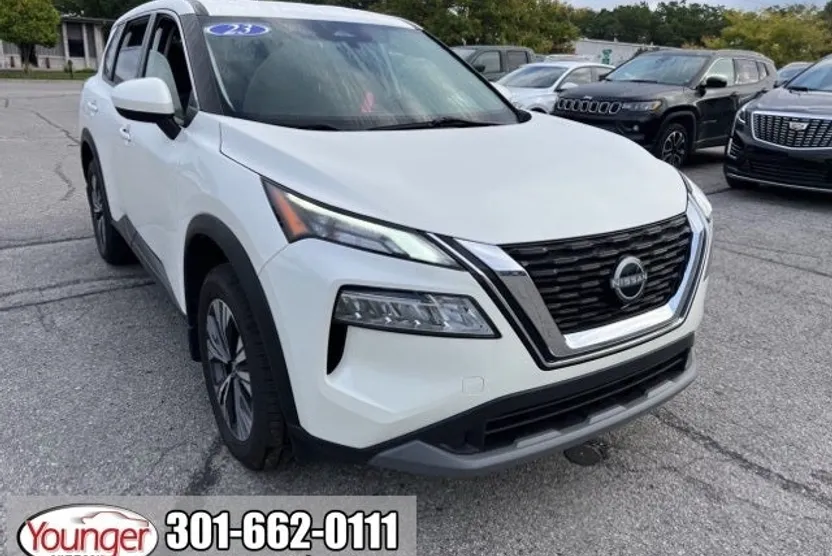 2023 Nissan Rogue SV photo 1