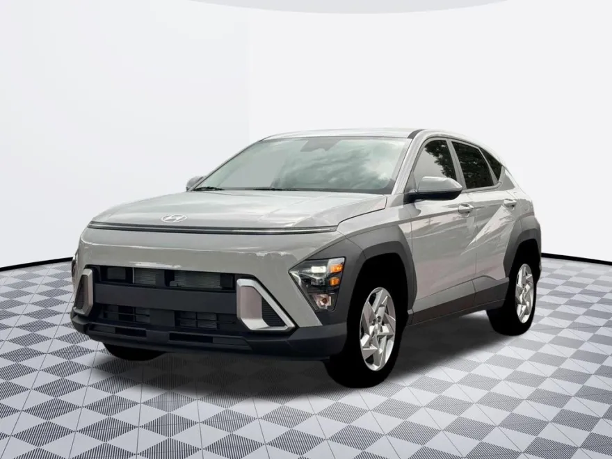 2026 Hyundai Kona SE photo 1