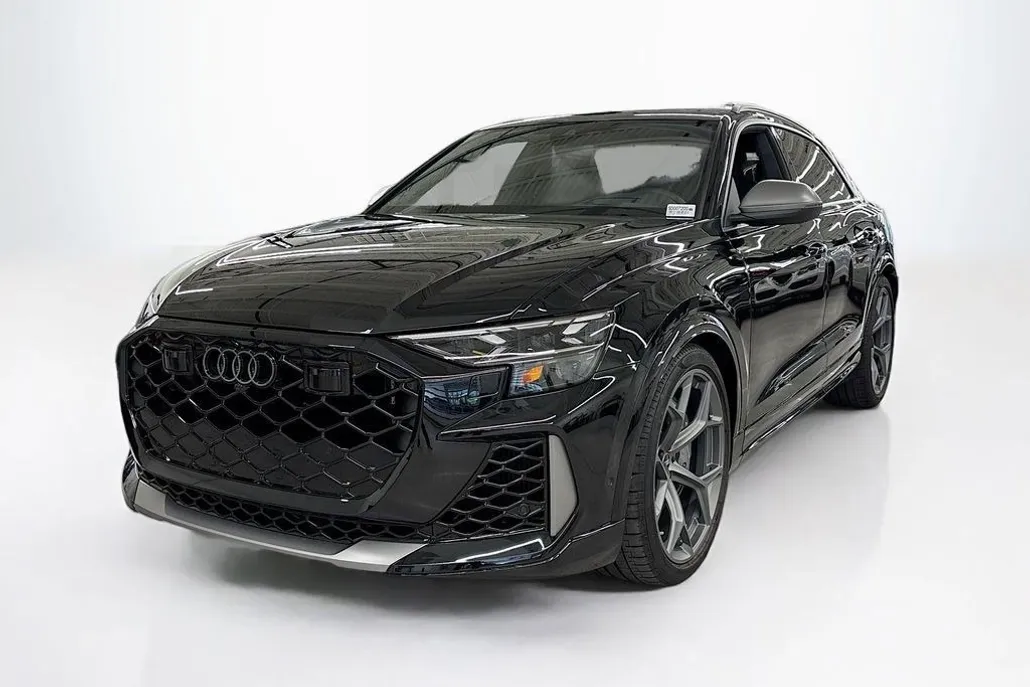 2025 Audi RS Q8 photo 1