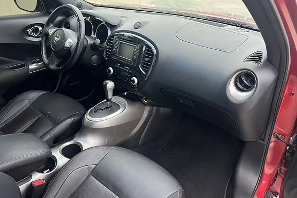 2013 Nissan Juke SV photo 1