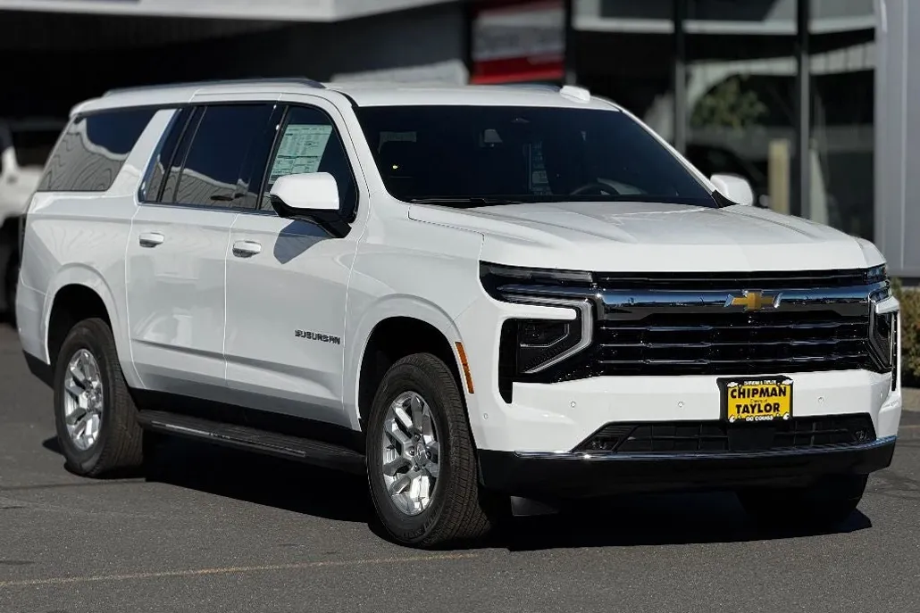 2026 Chevrolet Suburban LT photo 1