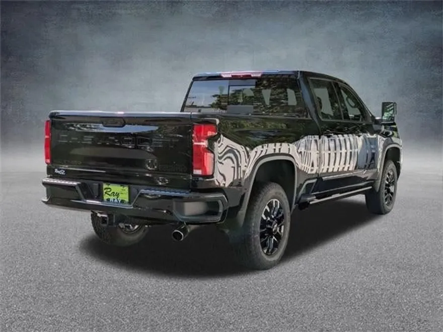 2025 Chevrolet Silverado 2500HD High Country photo 1