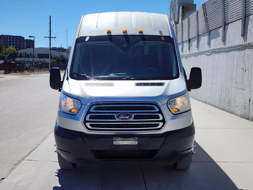 2018 Ford Transit XLT photo 1