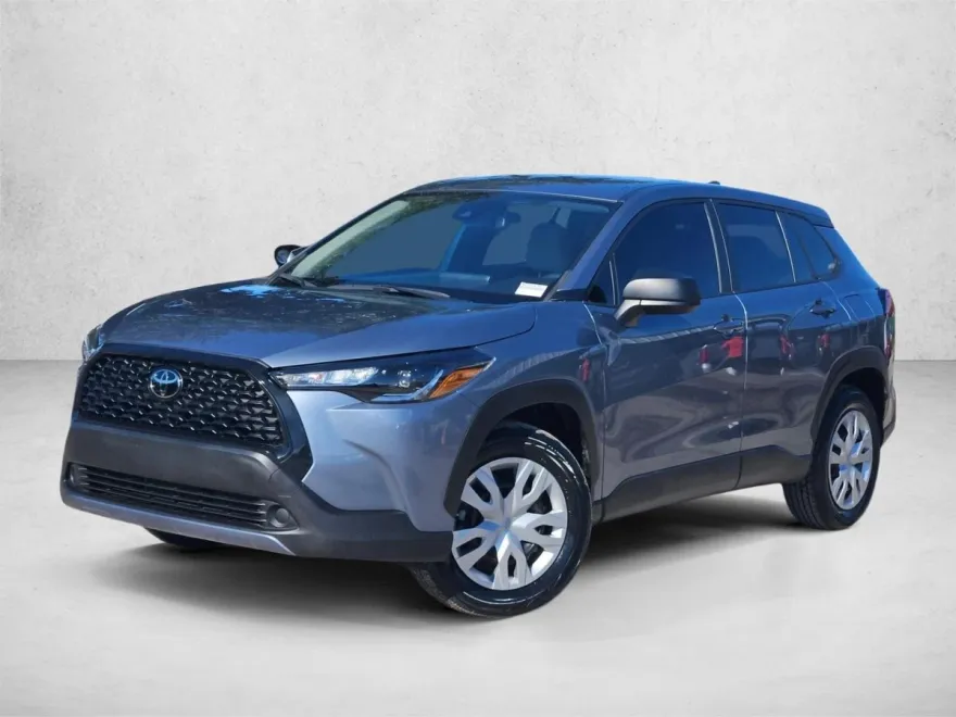 2022 Toyota Corolla Cross L photo 1