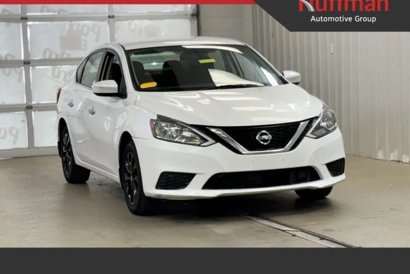 2018 Nissan Sentra SV photo 1
