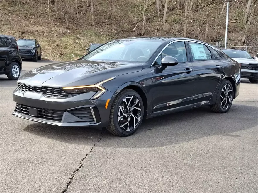 2025 Kia K5 EX photo 1