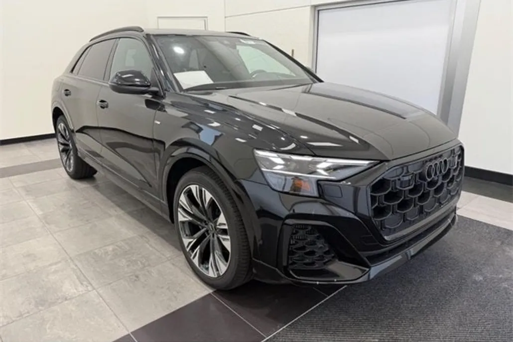 2025 Audi Q8 55 Prestige photo 1