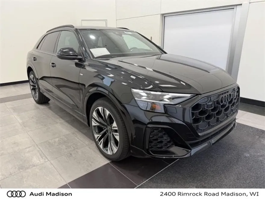 2025 Audi Q8 55 Prestige photo 1