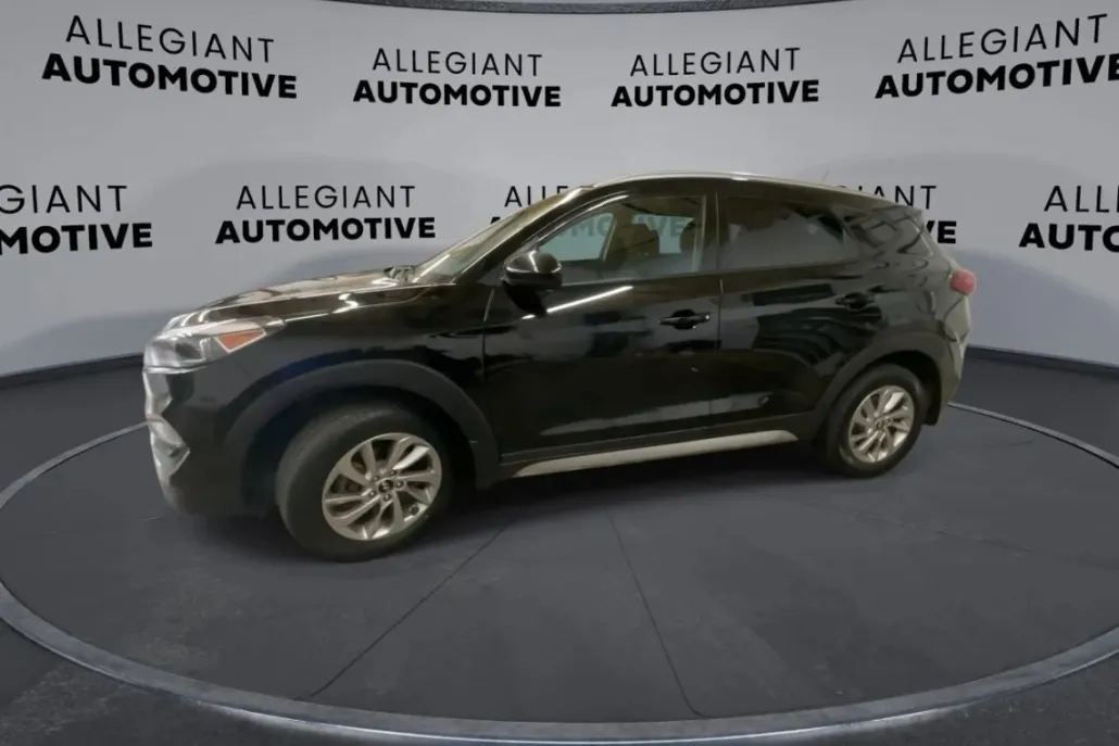 2017 Hyundai Tucson SE Sport photo 1