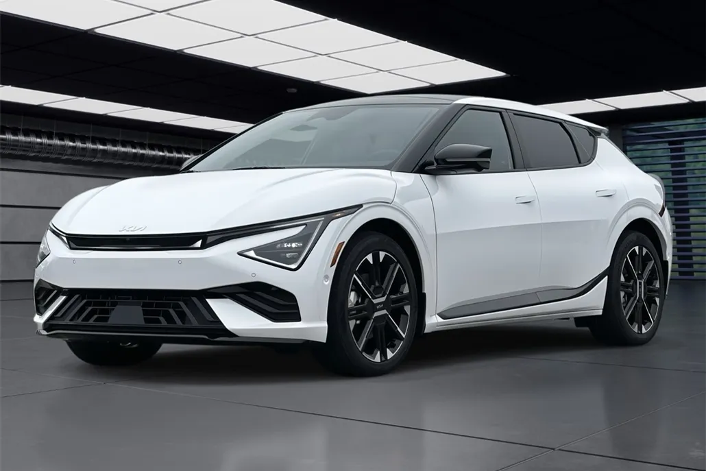 2025 Kia EV6 GT-Line photo 1