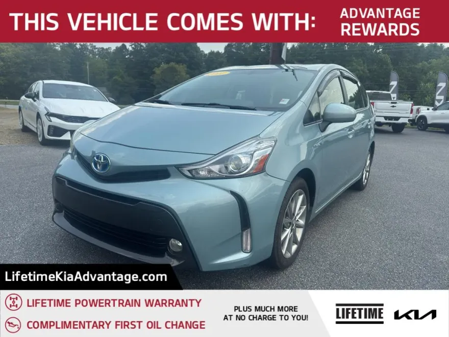 2017 Toyota Prius V Five photo 1
