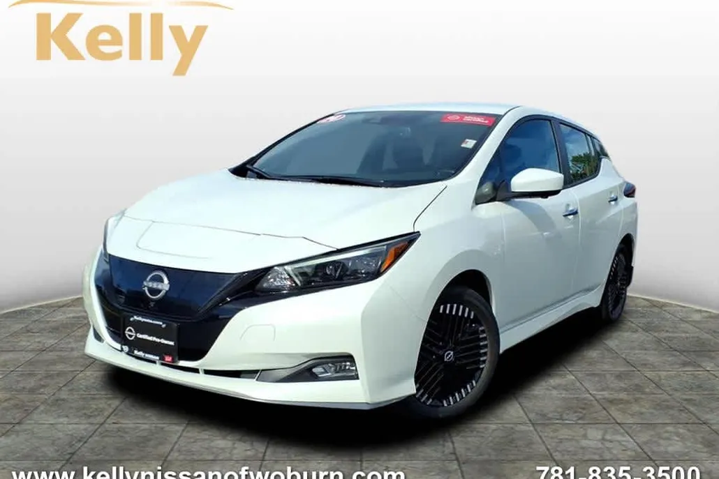 2024 Nissan Leaf SV Plus photo 1