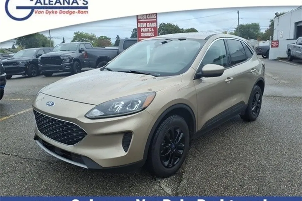 2020 Ford Escape SE photo 1
