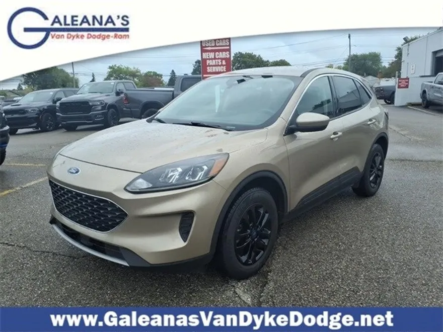 2020 Ford Escape SE photo 1