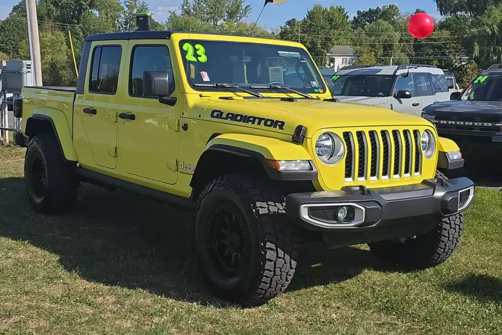 2023 Jeep Gladiator Overland photo 1