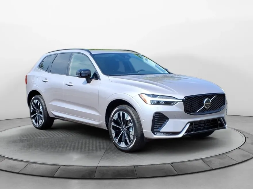 2026 Volvo XC60 B5 Plus photo 1