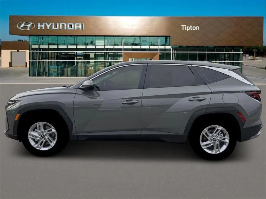 2026 Hyundai Tucson SE photo 1