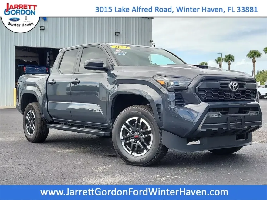 2024 Toyota Tacoma TRD Sport photo 1