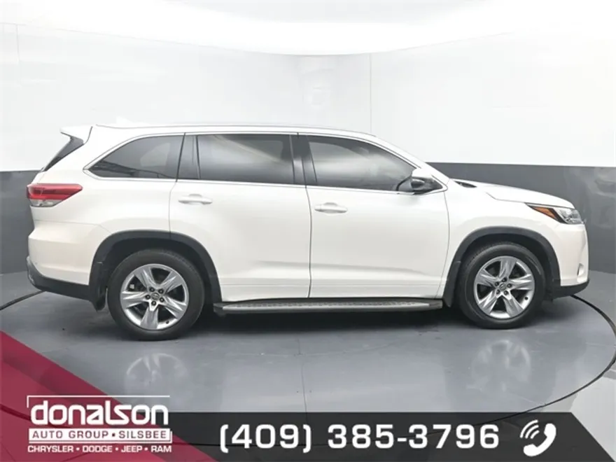 2017 Toyota Highlander Limited photo 1