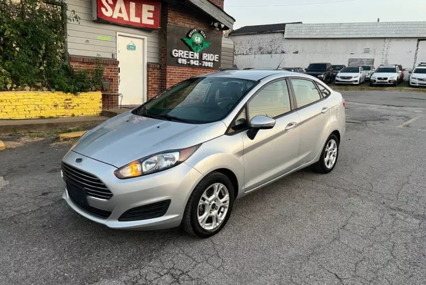 2014 Ford Fiesta SE photo 1