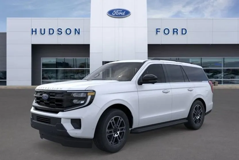 2025 Ford Expedition photo 1