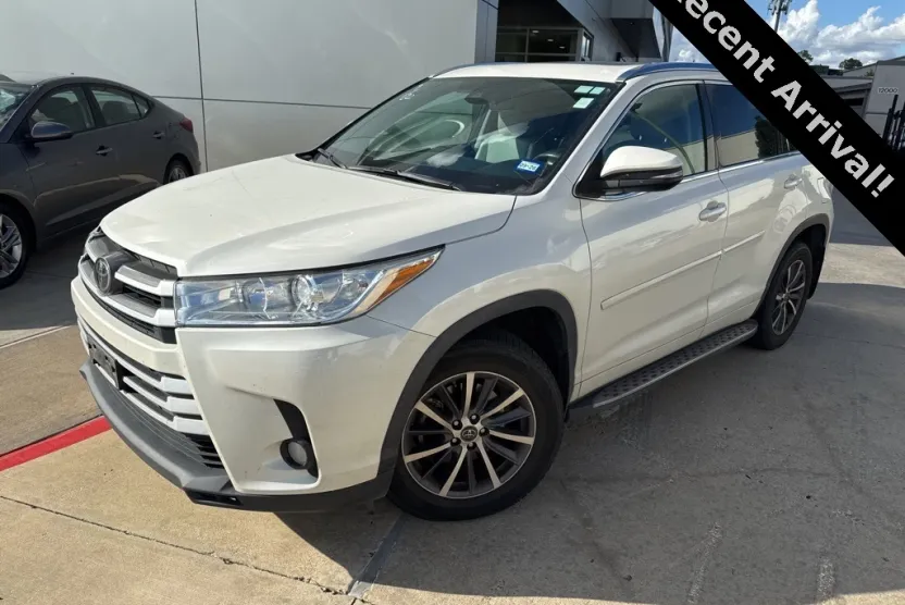 2018 Toyota Highlander XLE photo 1