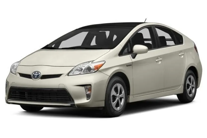 2014 Toyota Prius Three photo 1