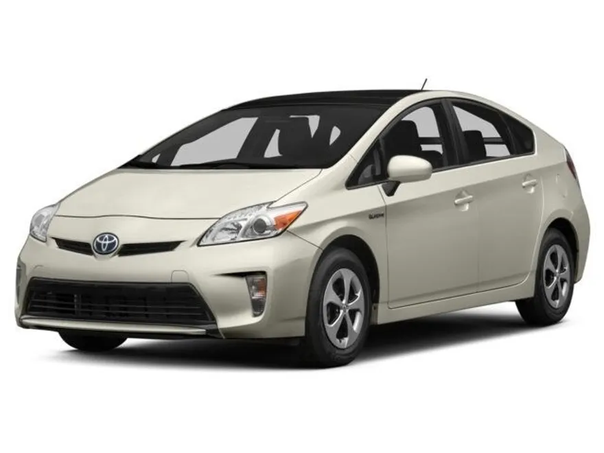 2014 Toyota Prius Three photo 1