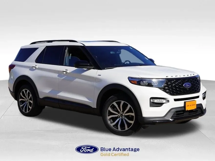 2023 Ford Explorer ST-Line photo 1