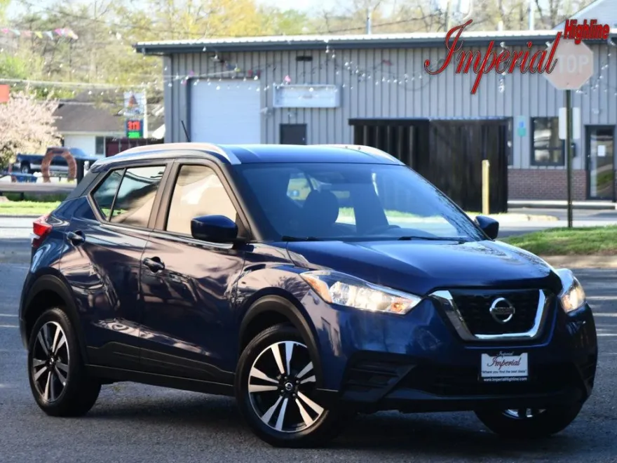 2019 Nissan Kicks SV photo 1