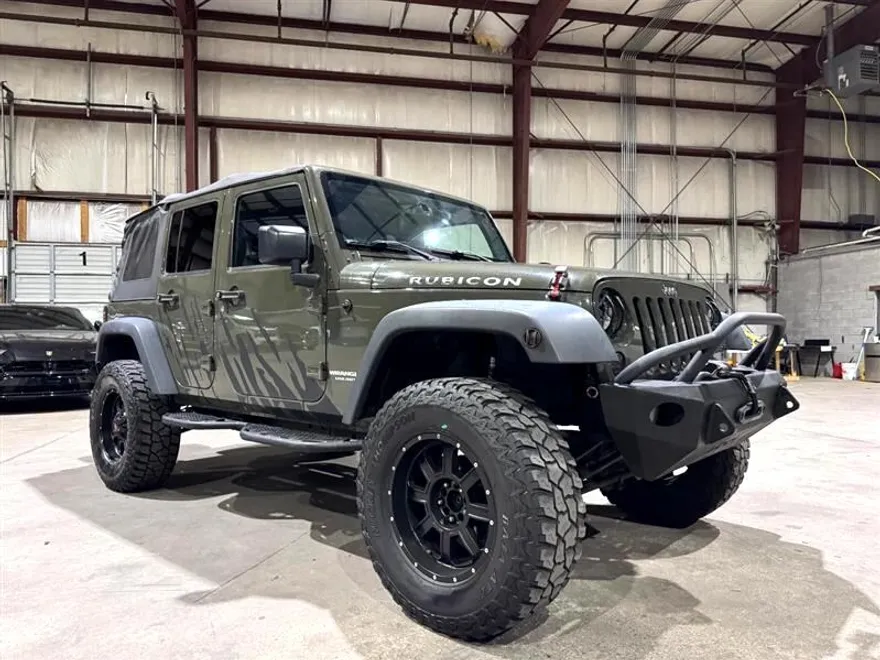 2016 Jeep Wrangler Unlimited Rubicon photo 1