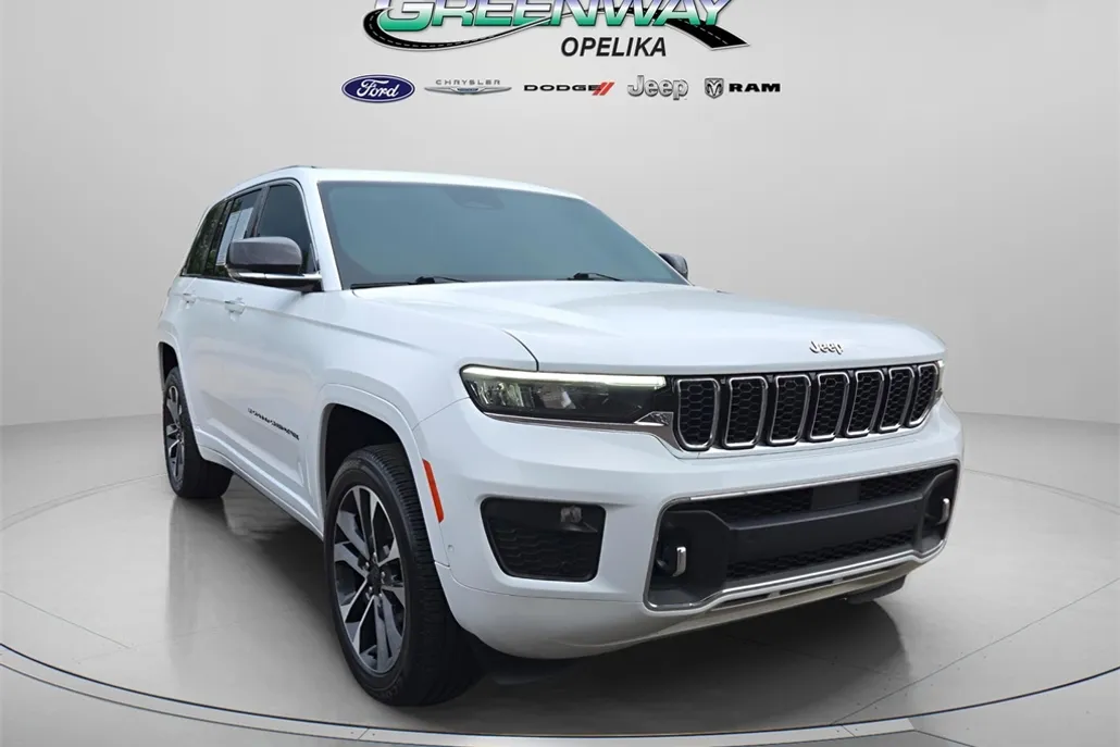 2022 Jeep Grand Cherokee Overland photo 1