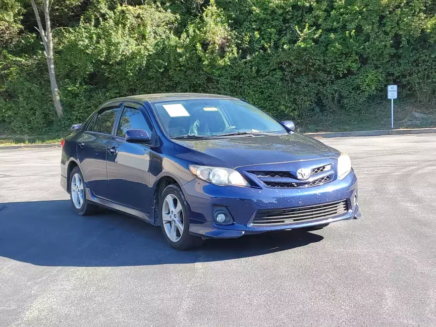 2013 Toyota Corolla S photo 1