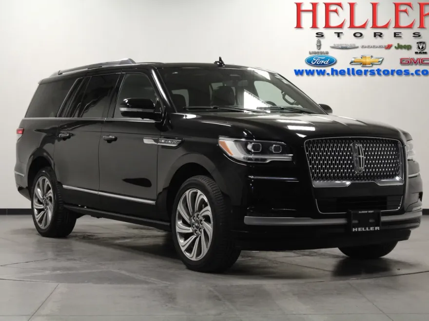 2023 Lincoln Navigator L Reserve photo 1