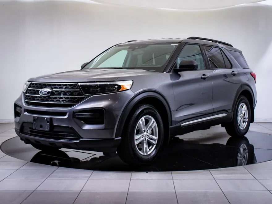 2022 Ford Explorer XLT photo 1