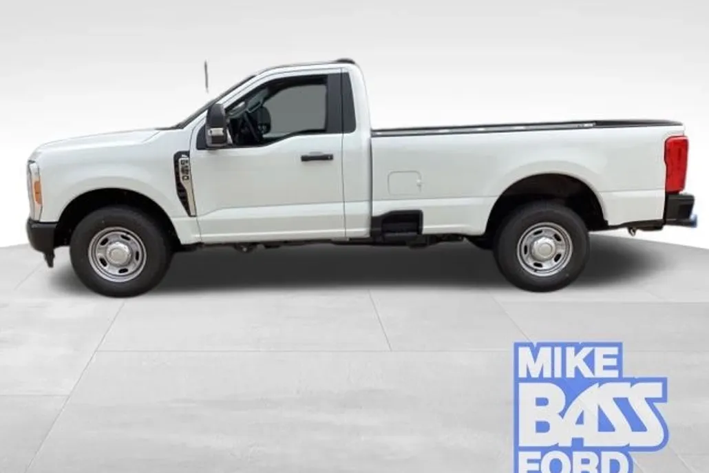 2023 Ford F-250 XL photo 1